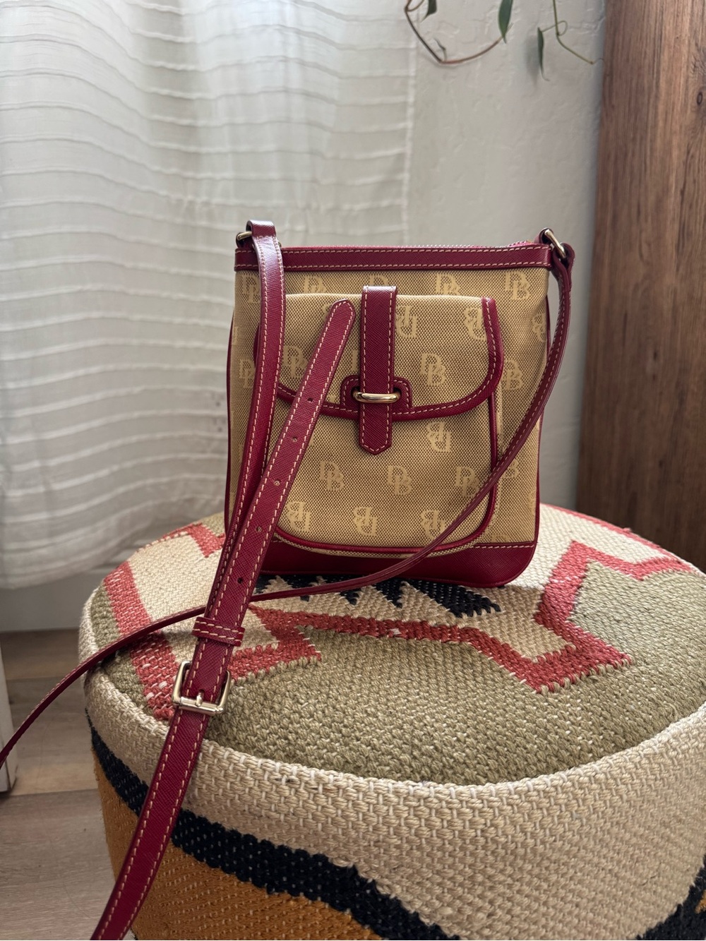 Dooney Bourke tan/red Bag
